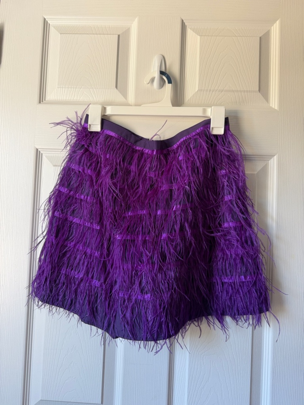 QUEEN OF SPARKLES Purple Feather-Trim Mini Skirt with shorts - Large